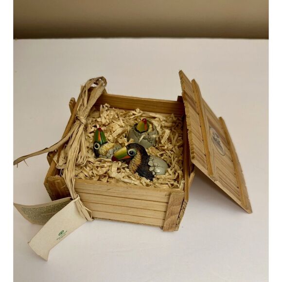 Natural Wonders Hatching Toucans Hand painted Figurine in Crate Japan Signed HF - Picture 2 of 5
